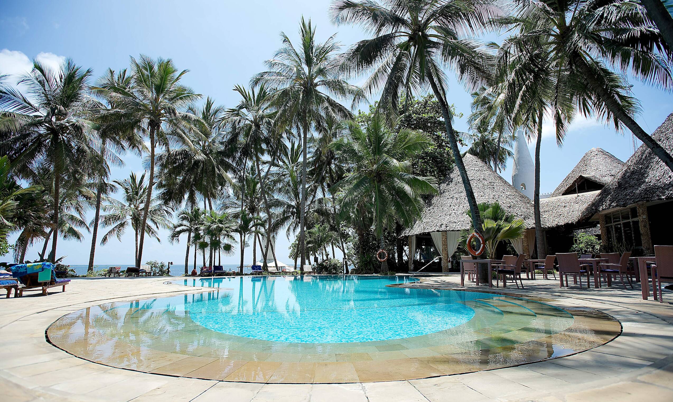 Traumreise am Bamburi Beach mit Konzert